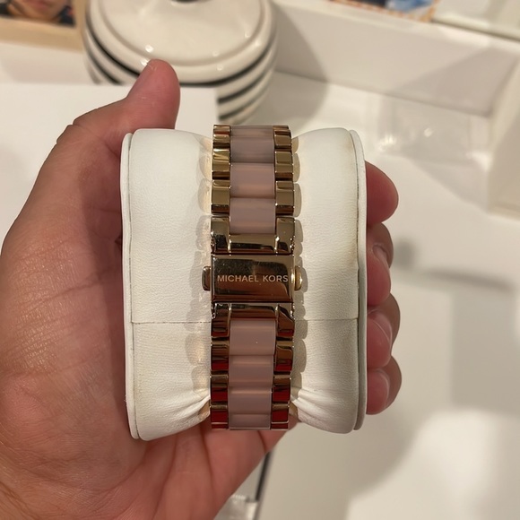Michael Kors Smart Watch main image 4